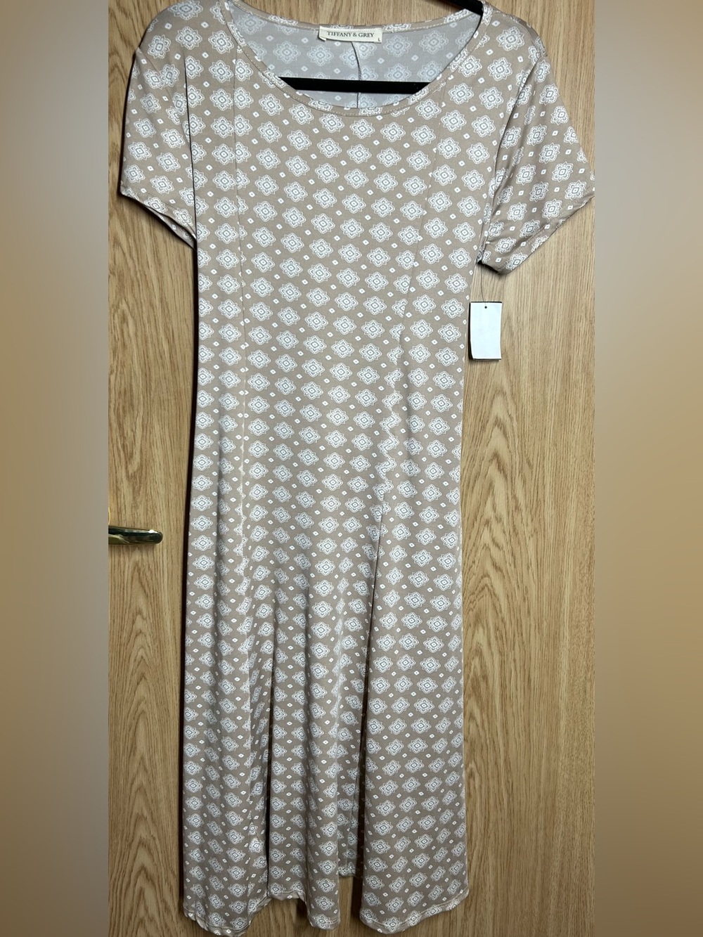 Tiffany & Grey Size L Tan & White Geometric Print Tie Back Midi Dress